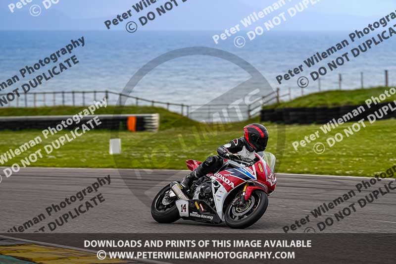 anglesey no limits trackday;anglesey photographs;anglesey trackday photographs;enduro digital images;event digital images;eventdigitalimages;no limits trackdays;peter wileman photography;racing digital images;trac mon;trackday digital images;trackday photos;ty croes